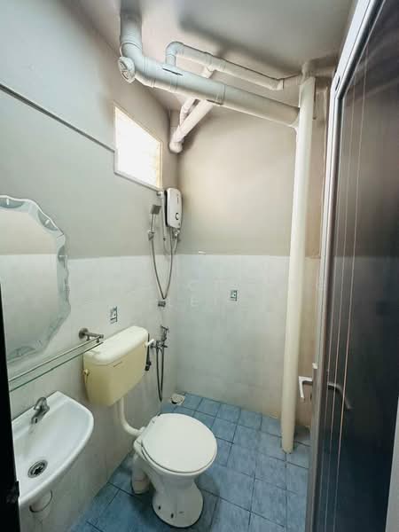 Pangsapuri untuk Disewa di Villa Krystal @ Bandar Selesa Jaya - Hong Charng Lee - Bathroom - PropertyGuru.com.my