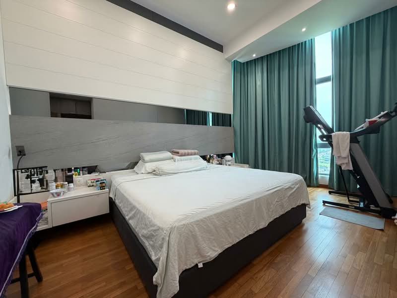 Condominium for Sale at Tropicana Grande - Max Tan - Bedroom - PropertyGuru.com.my