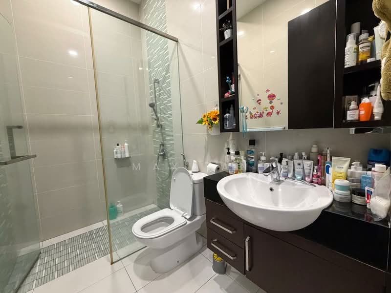 Condominium for Sale at Tropicana Grande - Max Tan - Bathroom - PropertyGuru.com.my