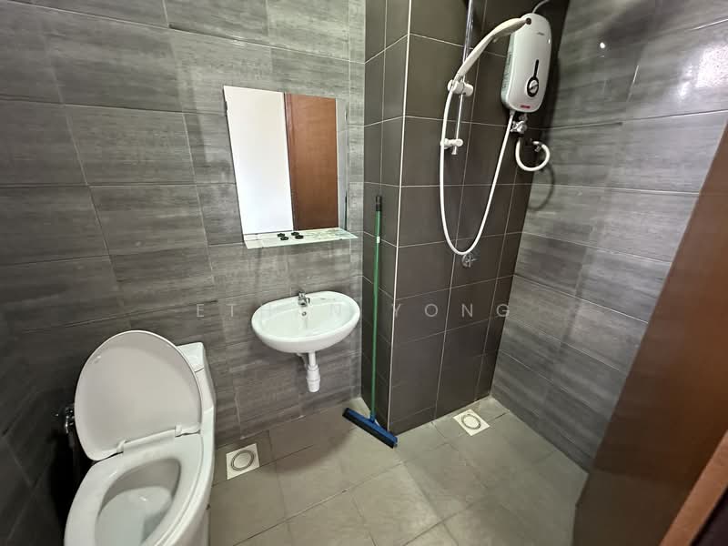 Servis Apartment untuk Disewa di Symphony Tower (Menara Simfoni) - Ethan Yong - Bathroom - PropertyGuru.com.my