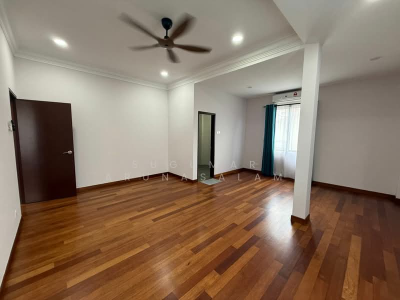 2-storey Terraced House for Sale in Alam Impian (Shah Alam) - Sugumar Arunasalam - Living Room - PropertyGuru.com.my