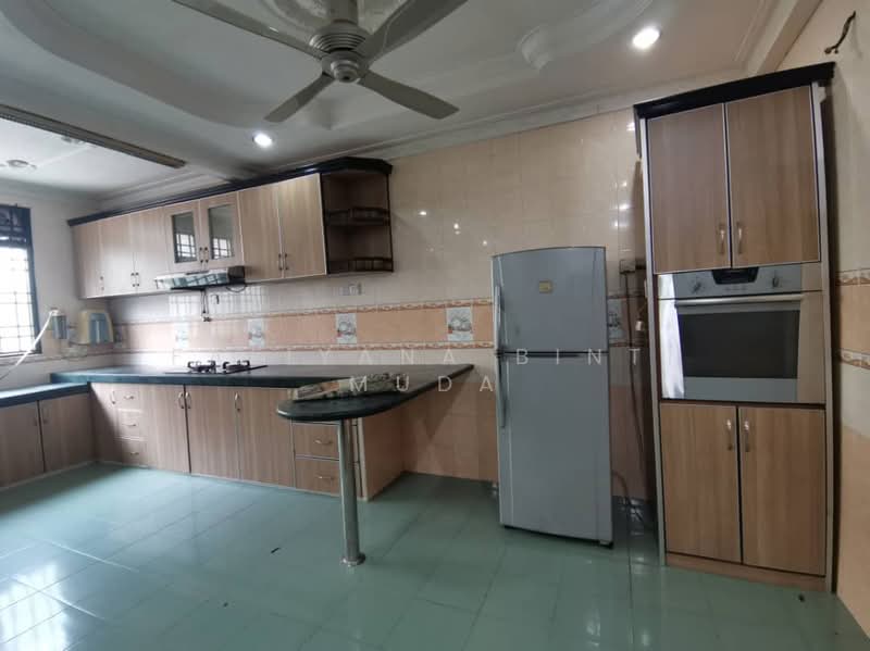2-storey Terraced House for Rent in Taman Sukaria (Butterworth) - Faliyana binti Muda - Kitchen - PropertyGuru.com.my