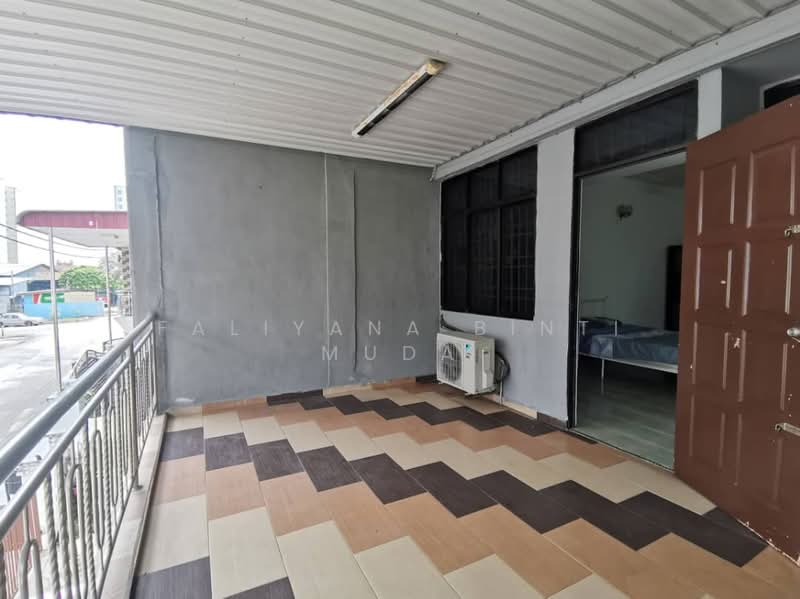2-storey Terraced House for Rent in Taman Sukaria (Butterworth) - Faliyana binti Muda - Balcony - PropertyGuru.com.my