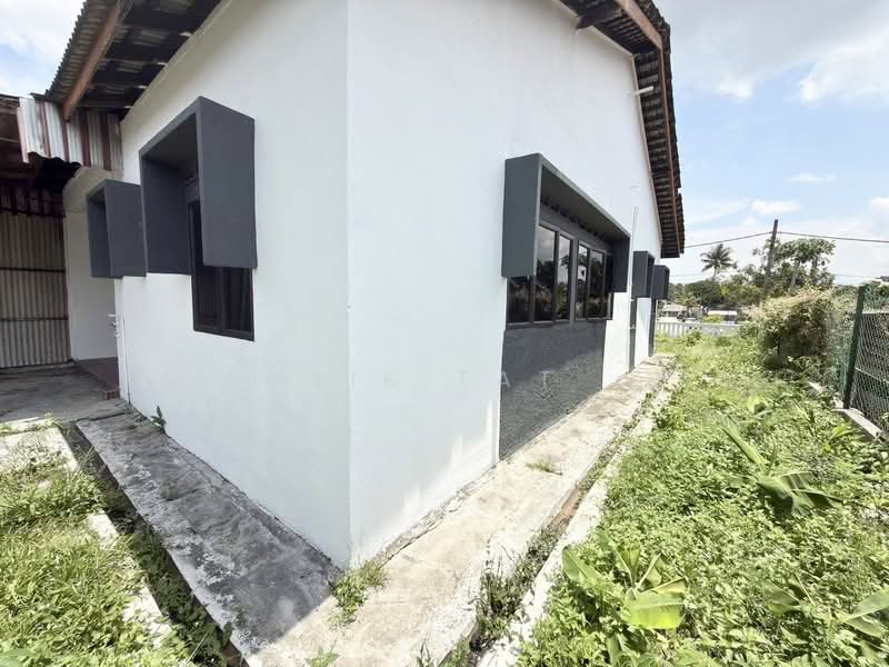 Rumah Berkembar untuk Dijual di Taman Sentosa (Johor Bahru) - Yik Tat - Exterior - PropertyGuru.com.my