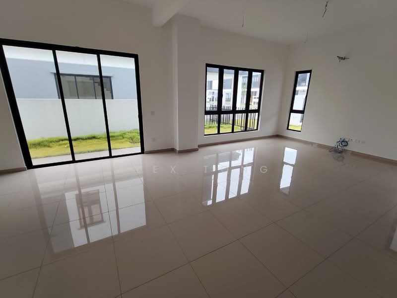Semi-Detached House for Sale in Telok Panglima Garang (Selangor) - Alex Tong - Living Room - PropertyGuru.com.my