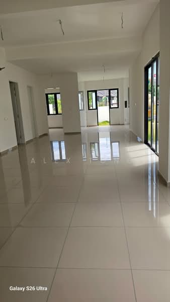 Semi-Detached House for Sale in Telok Panglima Garang (Selangor) - Alex Tong - Living Room - PropertyGuru.com.my