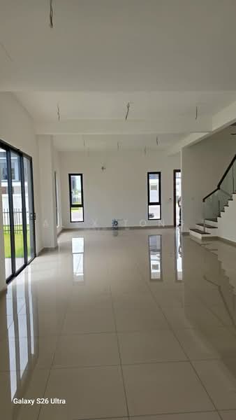 Semi-Detached House for Sale in Telok Panglima Garang (Selangor) - Alex Tong - Living Room - PropertyGuru.com.my