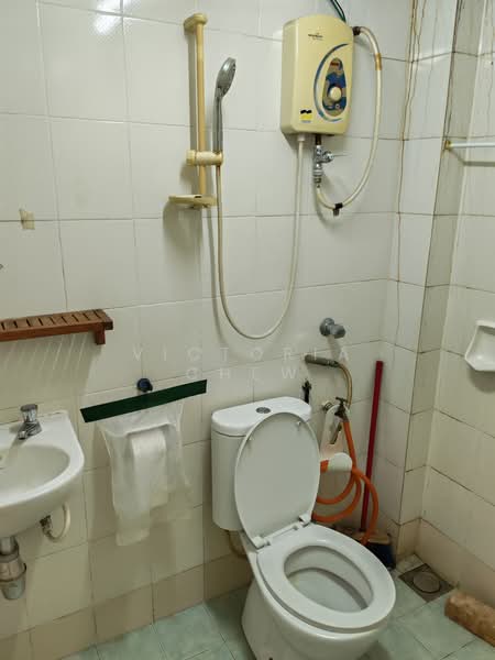 Pangsapuri untuk Disewa di Pangsapuri Randa - Victoria Chew - Bathroom - PropertyGuru.com.my