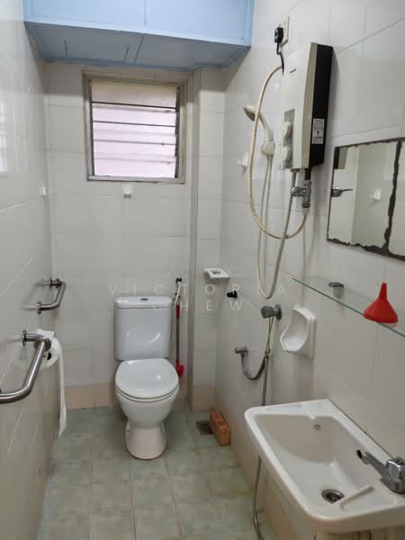 Pangsapuri untuk Disewa di Pangsapuri Randa - Victoria Chew - Bathroom - PropertyGuru.com.my