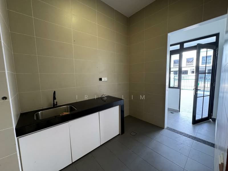 Rumah Teres untuk Dijual di Johor Bahru (Johor) - Iris Lim - Kitchen - PropertyGuru.com.my