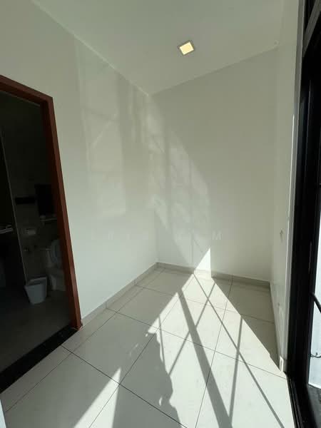 Rumah Teres untuk Dijual di Johor Bahru (Johor) - Iris Lim - Bathroom - PropertyGuru.com.my
