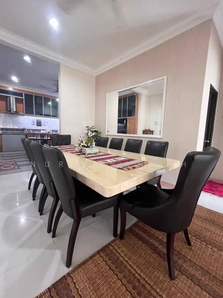 Rumah Berkembar untuk Dijual di Seksyen 6 (Bangi) - Nurul Naemah - Dining Room - PropertyGuru.com.my