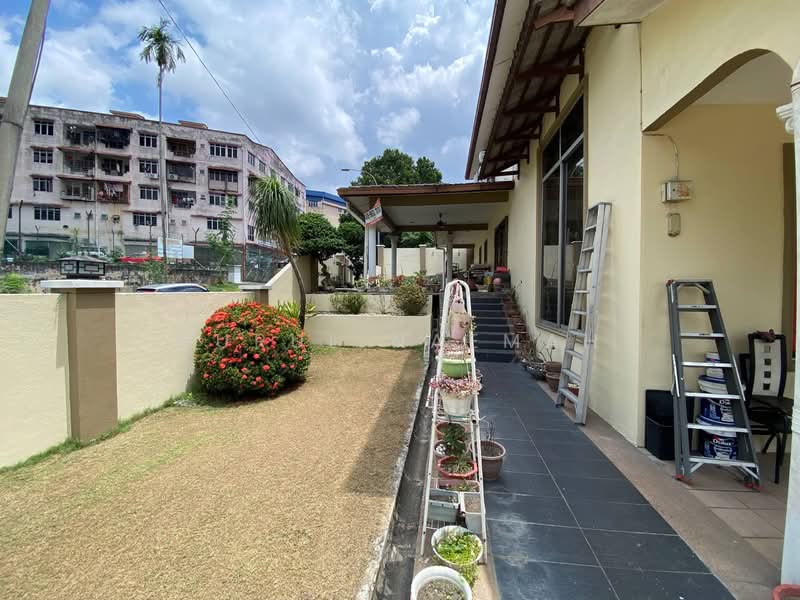 Semi-Detached House for Sale in Bandar Baru Bangi (Selangor) - Nurul Naemah - Exterior - PropertyGuru.com.my