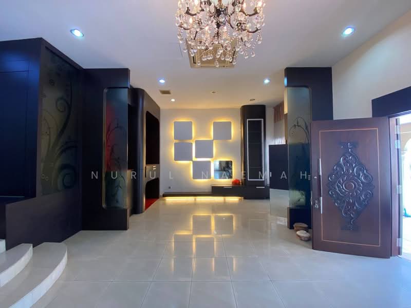 Semi-Detached House for Sale in Bandar Baru Bangi (Selangor) - Nurul Naemah - Entrance - PropertyGuru.com.my