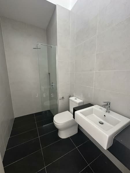 Semi-Detached House for Sale in Setia Alam (Selangor) - Jess Tee - Bathroom - PropertyGuru.com.my