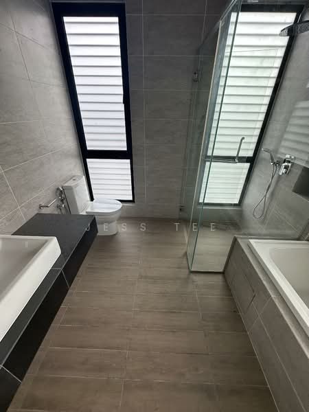 Semi-Detached House for Sale in Setia Alam (Selangor) - Jess Tee - Bathroom - PropertyGuru.com.my