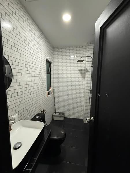 Rumah Teres 2 Tingkat untuk Dijual di Taman Muzaffar Heights (Bukit Katil) - Azrul Othman - Bathroom - PropertyGuru.com.my
