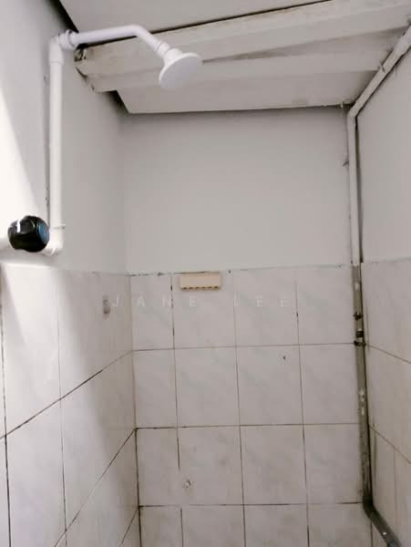 Pangsapuri untuk Dijual di Apartment Harmoni - Jane Lee - Bathroom - PropertyGuru.com.my