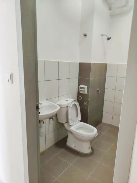 Pangsapuri untuk Dijual di Duta Perintis - Kamsol Mascuri - Bathroom - PropertyGuru.com.my