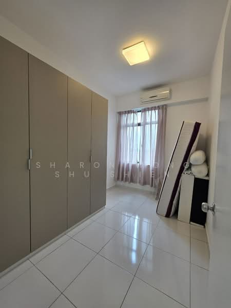 Servis Apartment untuk Dijual di Sky Gardens Residences - Sharon Wong Shu Shien - Bedroom - PropertyGuru.com.my