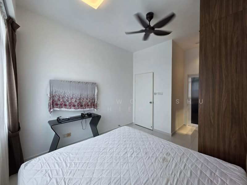 Servis Apartment untuk Dijual di Sky Gardens Residences - Sharon Wong Shu Shien - Bedroom - PropertyGuru.com.my