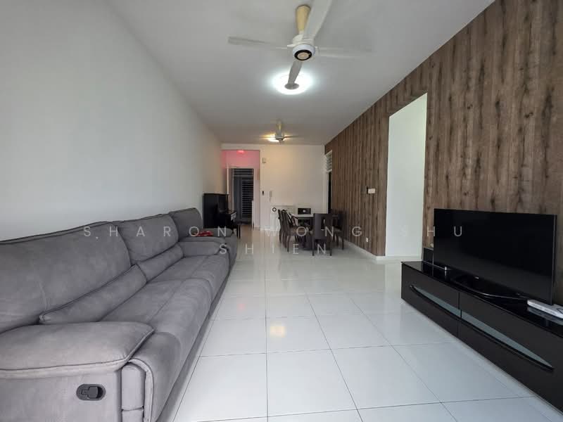 Servis Apartment untuk Dijual di Sky Gardens Residences - Sharon Wong Shu Shien - Living Room - PropertyGuru.com.my