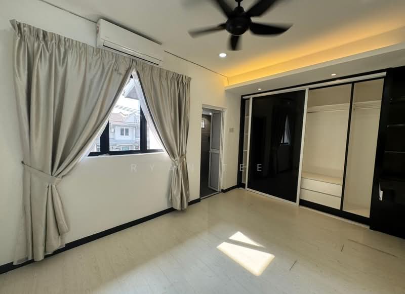 Rumah Teres 2 Tingkat untuk Dijual di Kepong (Kuala Lumpur) - Ryan Tee - Bedroom - PropertyGuru.com.my