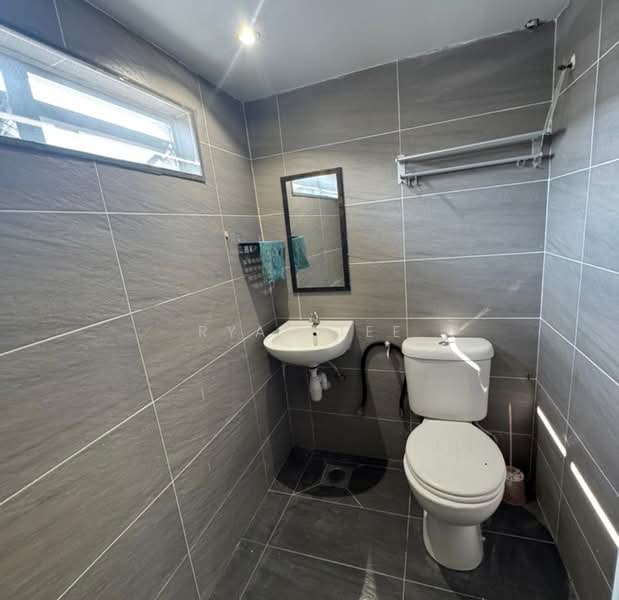 Rumah Teres 2 Tingkat untuk Dijual di Kepong (Kuala Lumpur) - Ryan Tee - Bathroom - PropertyGuru.com.my