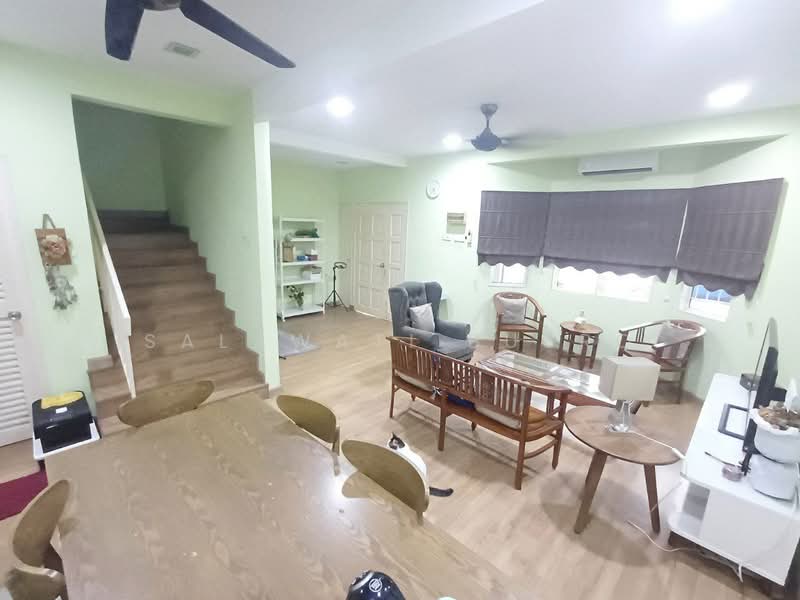 Rumah Teres 2 Tingkat untuk Dijual di Seksyen 9 (Shah Alam) - Salawati Busro - Living Room - PropertyGuru.com.my