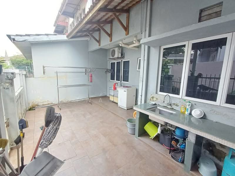 Rumah Teres 2 Tingkat untuk Dijual di Seksyen 9 (Shah Alam) - Salawati Busro - Exterior - PropertyGuru.com.my