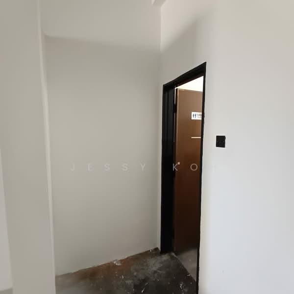 Shop for Rent in Taman Bestari Indah (Ulu Tiram) - Jessy Koh - Interior - PropertyGuru.com.my