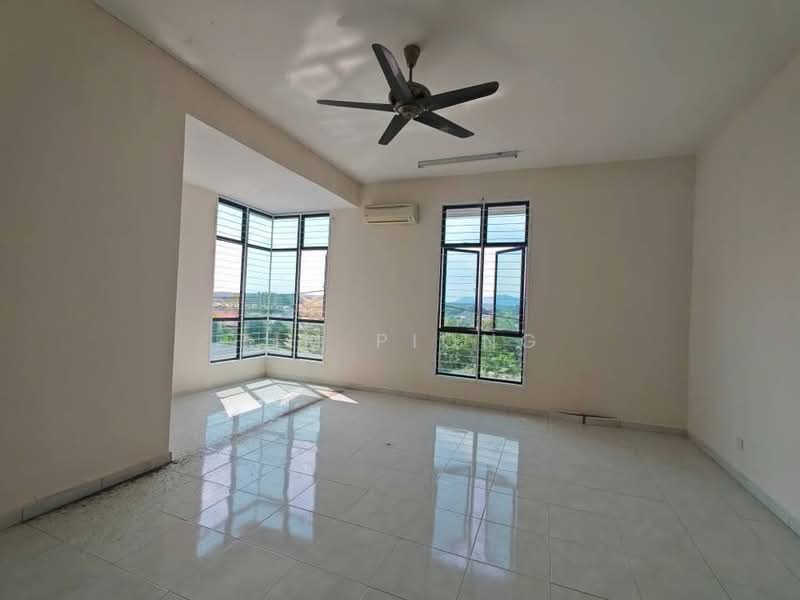 Rumah Berkembar untuk Dijual di Taman Desa Idaman (Durian Tunggal) - Tim Piong - Living Room - PropertyGuru.com.my