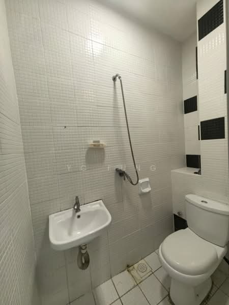 Service Residence for Rent at The Sky Executive Suites - YC Fung - Bathroom - PropertyGuru.com.my