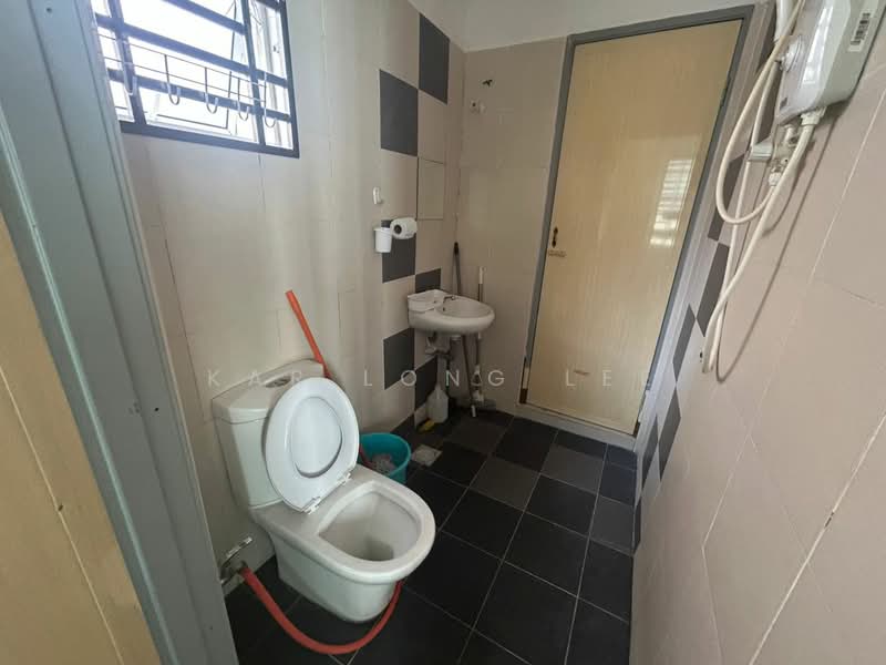 2-storey Terraced House for Rent in Ipoh (Perak) - Kar Long Lee - Bathroom - PropertyGuru.com.my