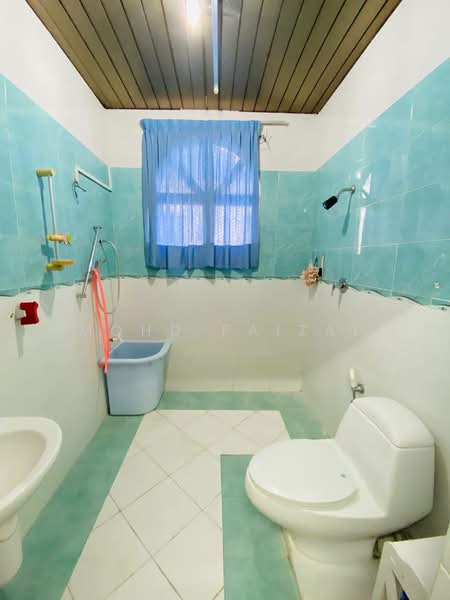 Bungalow for Sale in Shah Alam (Selangor) - Mohd Faizal - Bathroom - PropertyGuru.com.my
