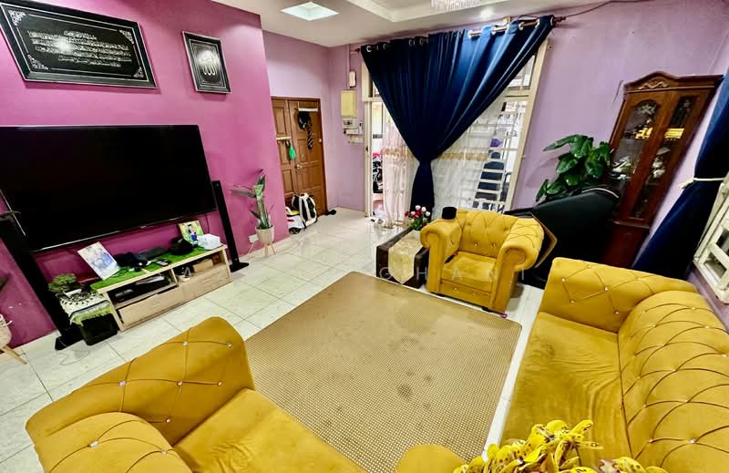 Rumah Berkembar untuk Dijual di Sungai Jawi (Penang) - Azura Ghani - Living Room - PropertyGuru.com.my