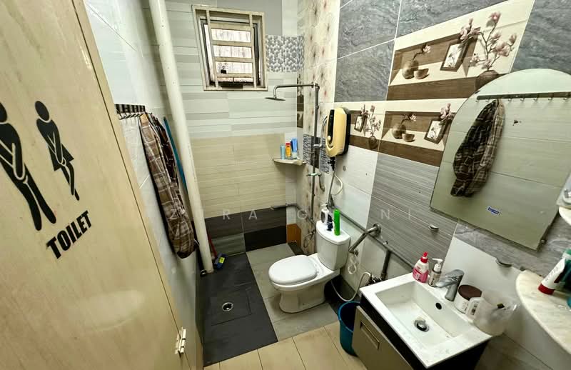 Rumah Berkembar untuk Dijual di Sungai Jawi (Penang) - Azura Ghani - Bathroom - PropertyGuru.com.my
