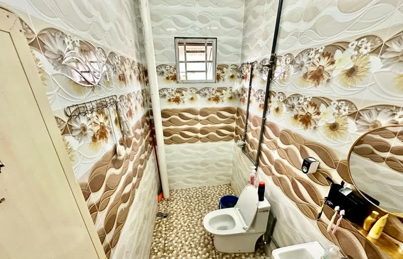 Rumah Berkembar untuk Dijual di Sungai Jawi (Penang) - Azura Ghani - Bathroom - PropertyGuru.com.my