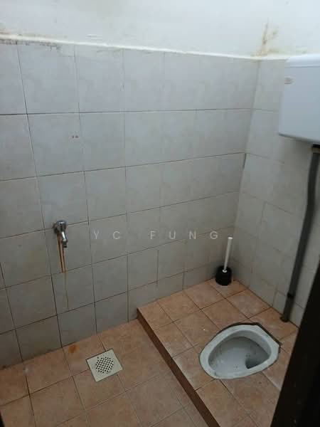 Rumah Teres 2 Tingkat untuk Disewa di Taman Scientex Pasir Gudang (Pasir Gudang) - YC Fung - Bathroom - PropertyGuru.com.my