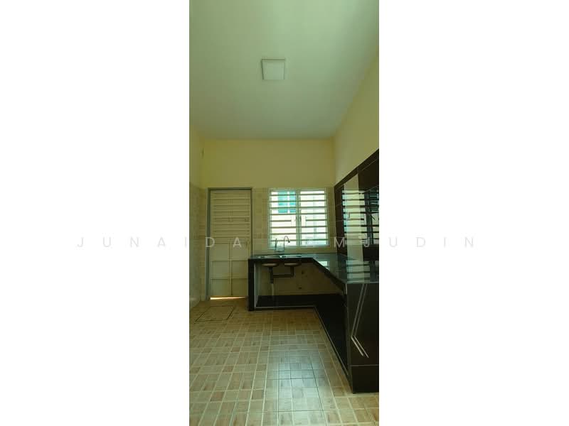 Rumah Teres 2-Tingkat untuk Dijual di Bandar Warisan Puteri (Ampangan) - Junaida Zamjudin - Kitchen - PropertyGuru.com.my