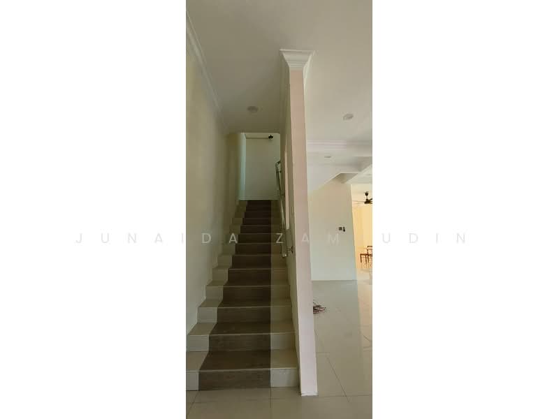 Rumah Teres 2-Tingkat untuk Dijual di Bandar Warisan Puteri (Ampangan) - Junaida Zamjudin - Interior - PropertyGuru.com.my