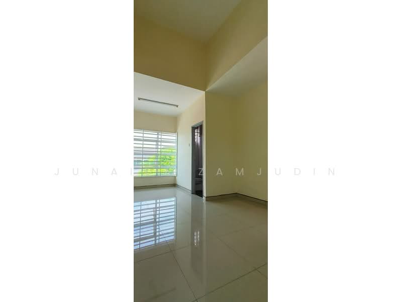 Rumah Teres 2-Tingkat untuk Dijual di Bandar Warisan Puteri (Ampangan) - Junaida Zamjudin - Interior - PropertyGuru.com.my