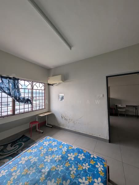 Rumah Flat untuk Disewa di Taman Connaught Flat (High Rise) - Cass Haw - Bedroom - PropertyGuru.com.my