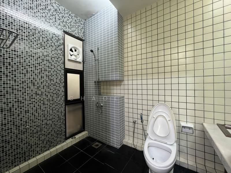 Bungalow for Sale in Serdang (Seri Kembangan) - ChaoLim . - Bathroom - PropertyGuru.com.my