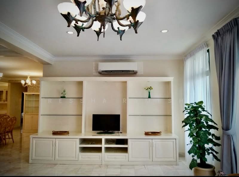 Kondominium untuk Dijual di Pangsapuri Mahligai Baiduri - Ressha Ramesh - Living Room - PropertyGuru.com.my