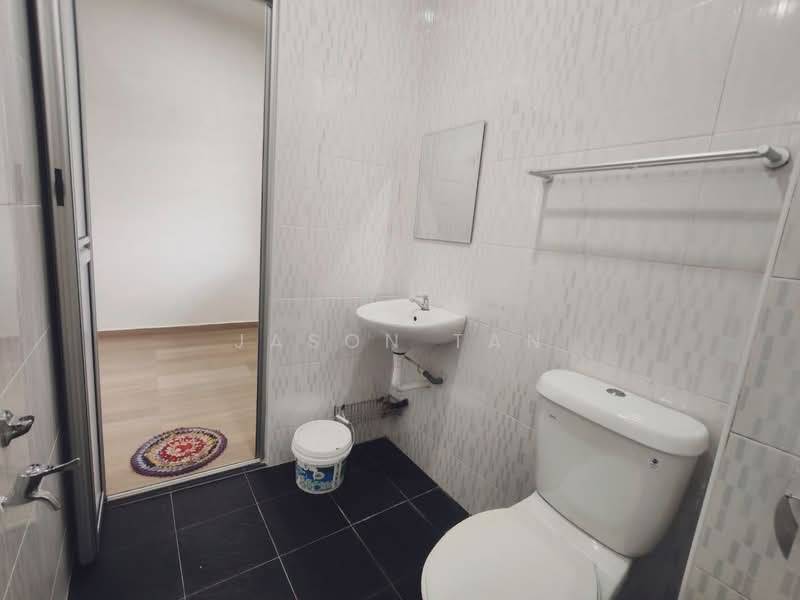 1-storey Terraced House for Rent in Skudai (Johor) - Jason Tan - Bathroom - PropertyGuru.com.my
