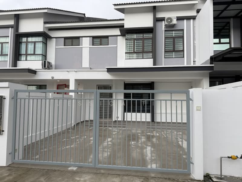 2-storey Terraced House for Rent in Johor Bahru (Johor) - Jessica Tiew - Exterior - PropertyGuru.com.my