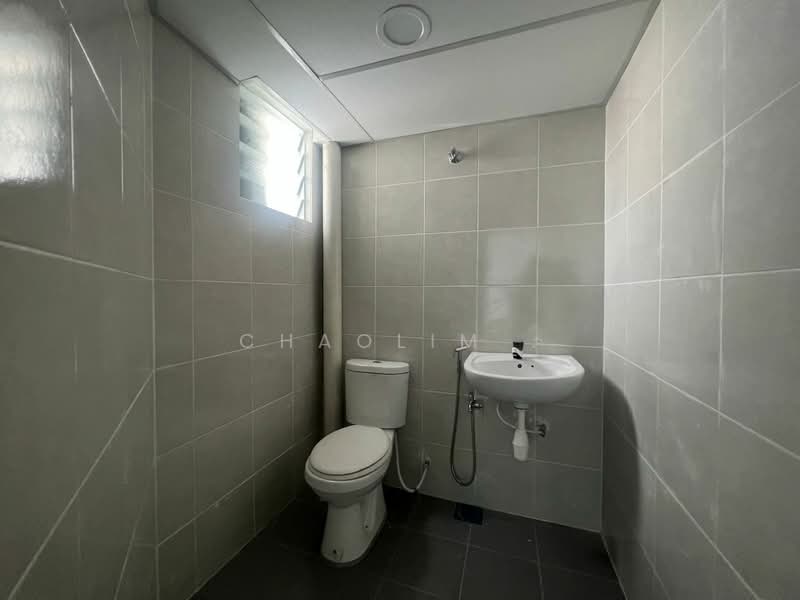 Shop for Sale in Batu 11 (Cheras) - ChaoLim . - Bathroom - PropertyGuru.com.my