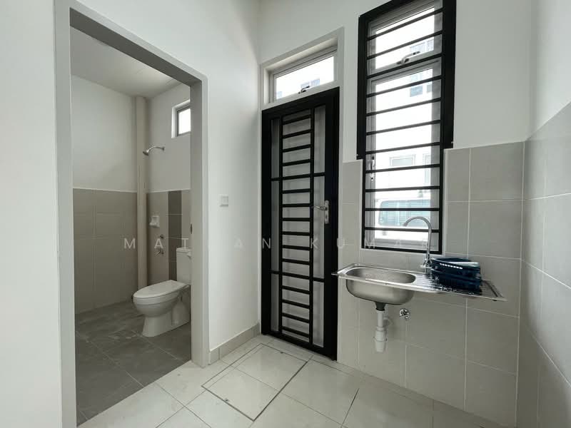 2-storey Terraced House for Rent in Taman Bestari Perdana (Pasir Gudang) - Mathan Kumar - Bathroom - PropertyGuru.com.my
