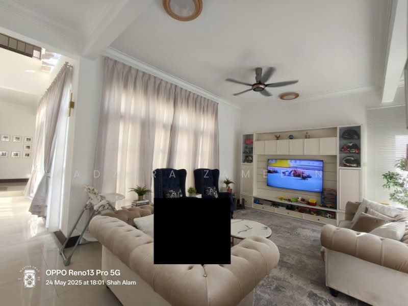 Rumah Banglo untuk Dijual di Bukit Jelutong (Shah Alam) - Adzura Zamedin - Living Room - PropertyGuru.com.my